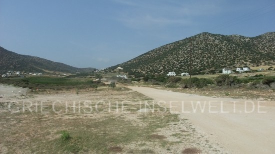 Strasse hinter dem Strand