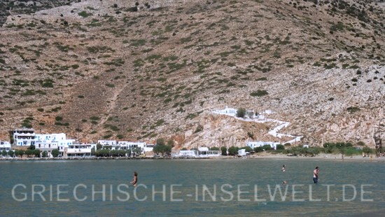 Kamares Strand - Blick aufs Wasser